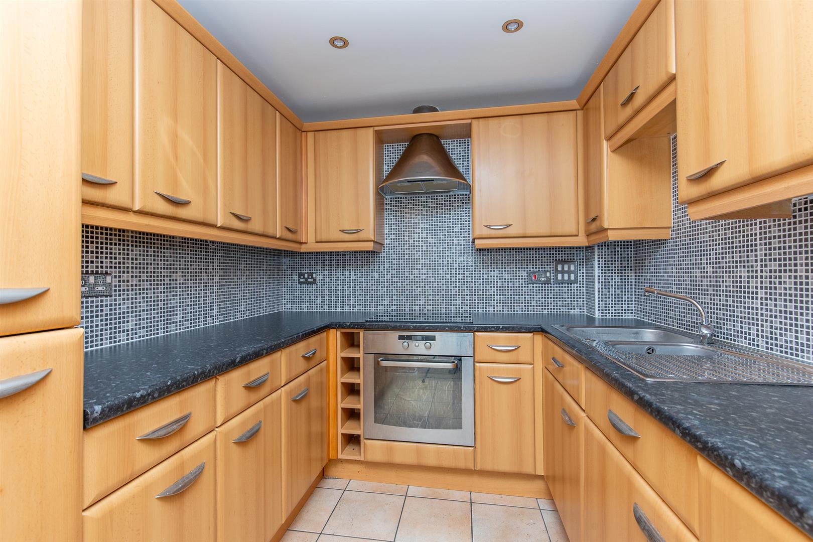 2 bed property in Marine Crescent, Chorley